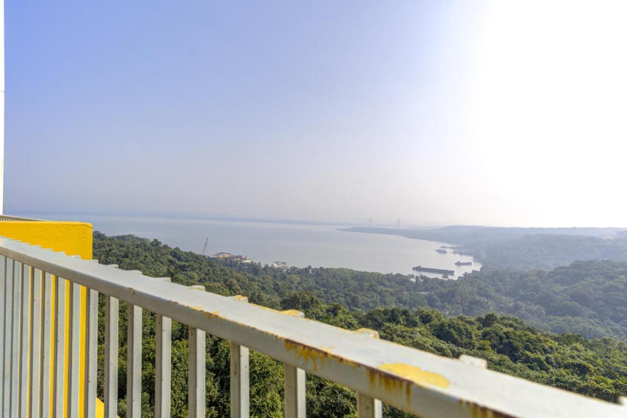 Appartement Luxe 2Bhk 10Min From Goi Airport With Pool Access à Dabolim Extérieur photo