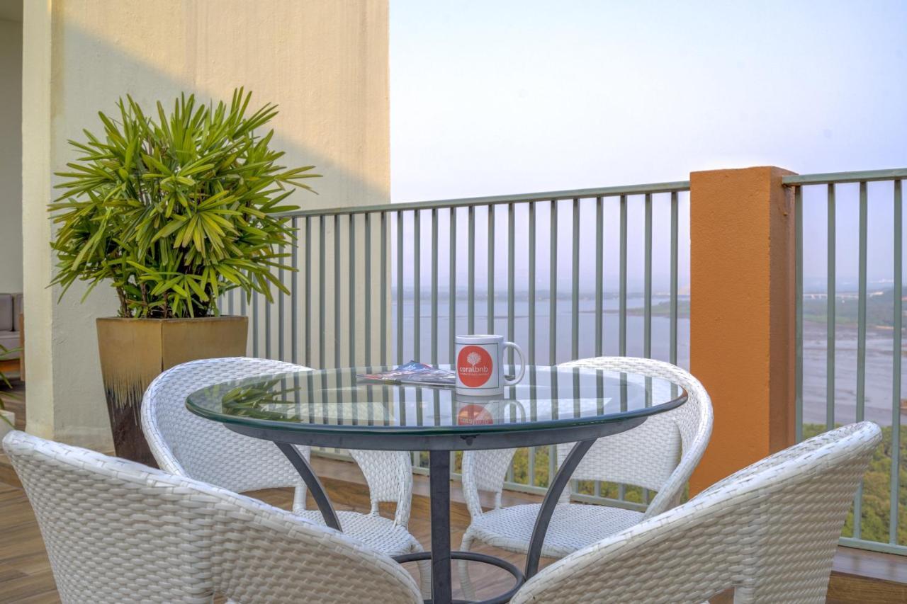 Appartement Luxe 2Bhk 10Min From Goi Airport With Pool Access à Dabolim Extérieur photo